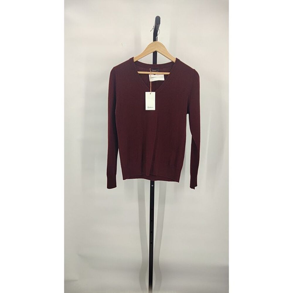 NWT Quince Women's Cashmere Crewneck Sweater - Burgundy, Small.